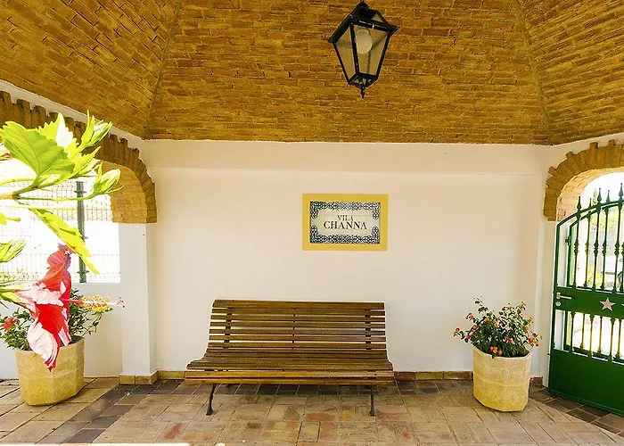 Channa - Adults Only 알부페이라