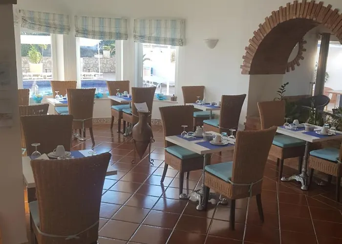 Channa - Adults Only * 알부페이라